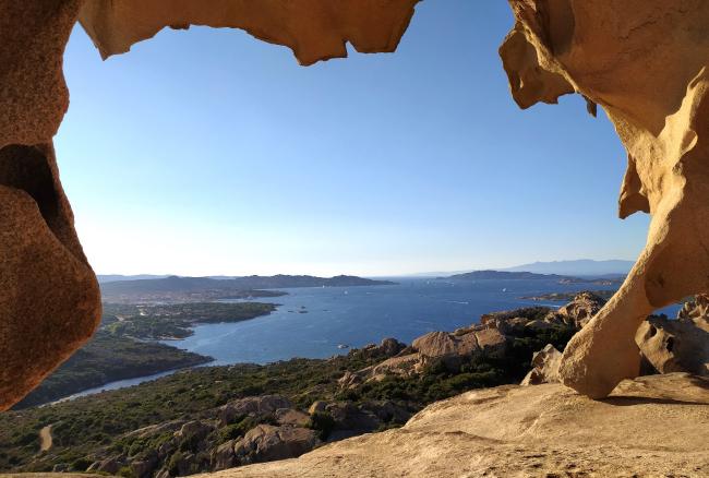 Roccia Dell Orso Una Scultura Naturale Che Domina Palau E Il Nord